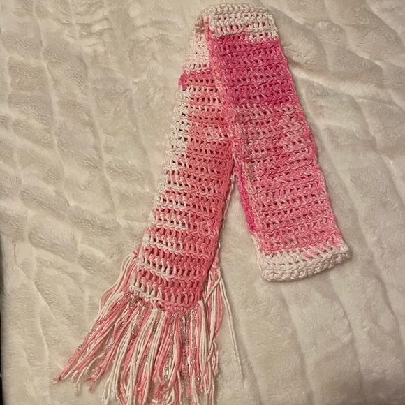 Elegant hand crocheted beaded scarf, os, different shades of pink and white. - Picture 3 of 5